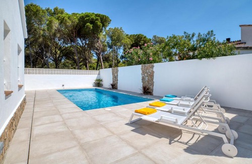 L'Escala House | Brancs