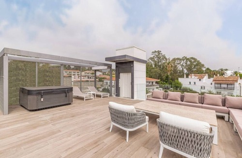 Golden Mile House | Brand-new Luxurious Modern Villa on the beach