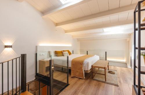 Barri Vell Apartment | Bravissimo Ballesteries 40, Barri Vell duplex