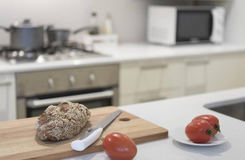 Old Town Apartment | Bravissimo Cort Reial 2A, beautifully renovated