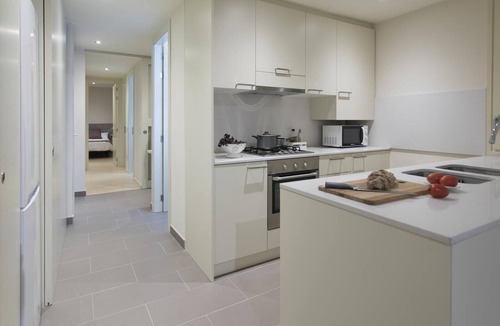 Old Town Apartment | Bravissimo Cort Reial 2A, beautifully renovated