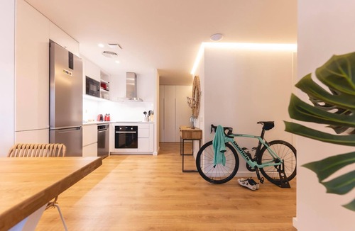 el Mercadal Apartment | Bravissimo Gerió, 2-bedroom apartment in central Girona