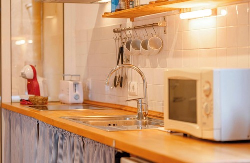 Tamariu Apartment | Bright 1-Bed by Tamariu Beach –Cozy Coastal Escape