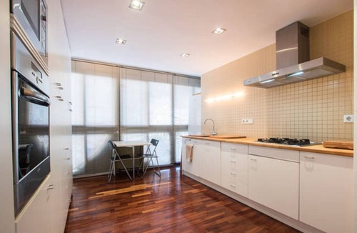 Benalua Apartment | Bright and central, 10 minutes from the beach