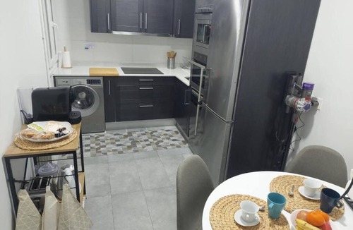 Bilbao Old Town Apartment | Bright and quiet, Casco Viejo, Mercado de la Ribera