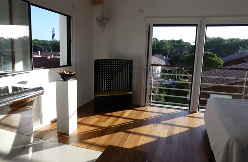 Contis-les-Bains Apartment | Bright contemporary suite, Contis Plage center, close to beaches and forests.