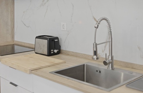 Torrefiel Apartment | Bright Loft | Fully Equipped | Smart TV | AC | Sleeps 2