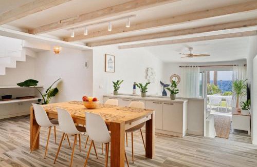 San Miguel de Abona House | Bright oceanfront bungalow, views, garden, coastal