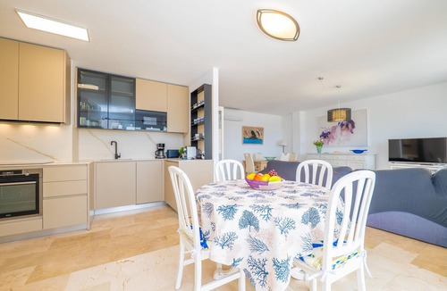 Colonia de Sant Pere House | BRISA MARINA - Modern seafront apartment in Colònia de Sant Pere - Free Wi-Fi