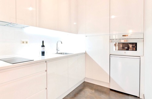Toledo City Center Apartment | ~BRONZE~ by myhomeintoledo.com