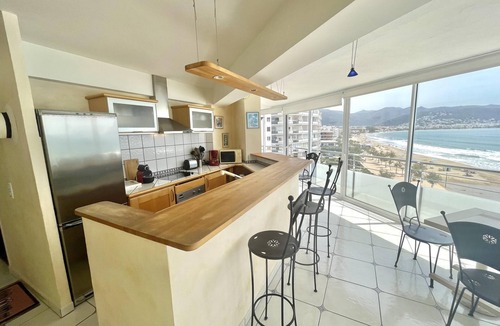 Santa Margarida Apartment | BSA. Wonderful sea view in front of the beach