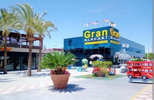 Gran Alacant House | Bungalow adaptado, terraza muy grande y soleada.