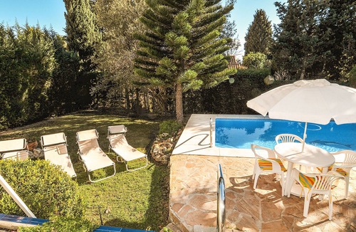Carihuela Villa | Bungalow Torremolinos at short walk to beach and Benalmadena port