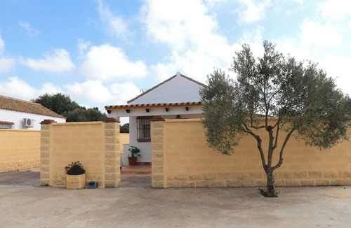 Barrio Nuevo House | Bungalow with shared pool access