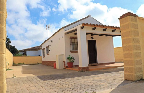 Barrio Nuevo House | Bungalow with shared pool access