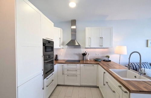 Torrevieja House | Bungalow with Garden: Private Terrace, Wi-Fi & Air Conditioning