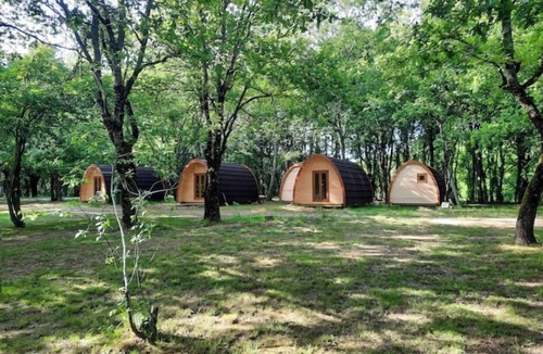 Sarria RV Rental | Bungalows Galmping Pod