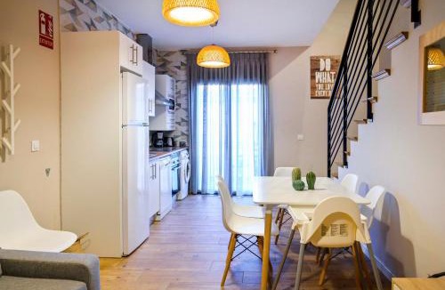 Torrico Apartment | C - Apartamento moderno con piscina compartida