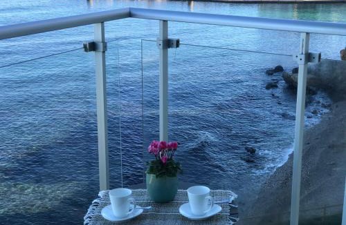 L'Escala Bed & Breakfast | C'est la vie!