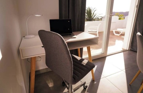 Los Gigantes Apartment | "C" Modern stay: sea view!