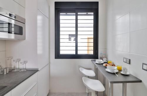 La Merced Apartment | C88 - Deluxe Apartment Downtown with Pool and Parking