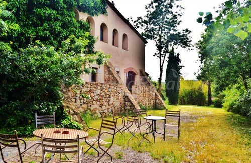 Bascara Cottage | Cabin ∙ 10 bedrooms ∙ 3 guests