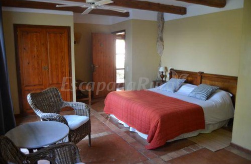 Bascara Cottage | Cabin ∙ 10 bedrooms ∙ 3 guests