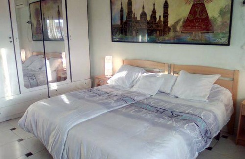 Fuentes de Ebro Cottage | Cabin ∙ 17 bedrooms ∙ 7 guests