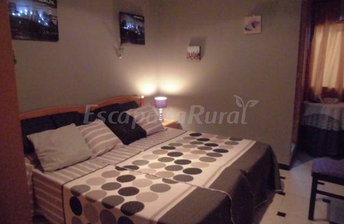 Fuentes de Ebro Cottage | Cabin ∙ 17 bedrooms ∙ 2 guests