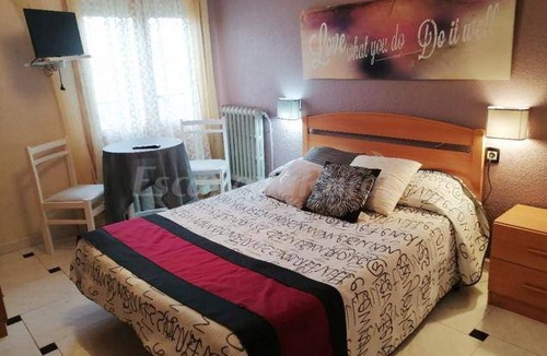 Fuentes de Ebro Cottage | Cabin ∙ 17 bedrooms ∙ 3 guests