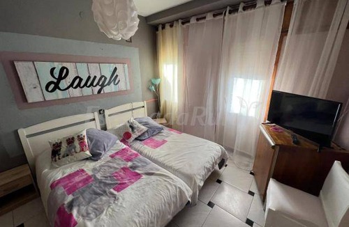 Fuentes de Ebro Cottage | Cabin ∙ 17 bedrooms ∙ 3 guests
