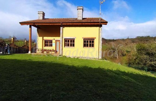 Llanes Cottage | Cabin ∙ 3 bedrooms ∙ 8 guests