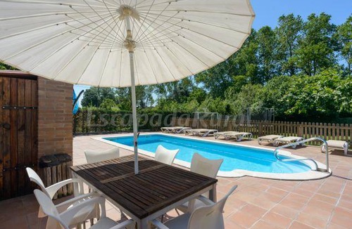 Vilobi d'Onyar Cottage | Cabin ∙ 5 bedrooms ∙ 15 guests