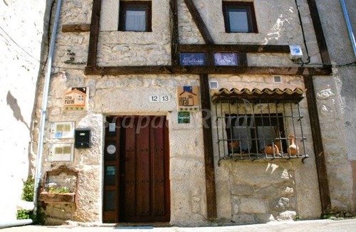 Cogeces del Monte Cottage | Cabin ∙ 7 bedrooms ∙ 5 guests