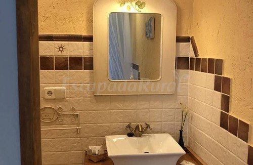 Sebulcor Cottage | Cabin ∙ 9 bedrooms ∙ 3 guests