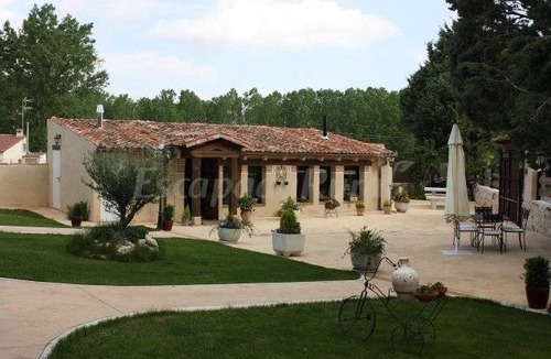 Sebulcor Cottage | Cabin ∙ 9 bedrooms ∙ 3 guests