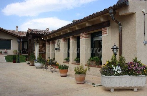 Sebulcor Cottage | Cabin ∙ 9 bedrooms ∙ 3 guests