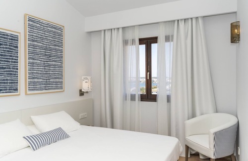 Cala Llonga Hotel | Calallonga Hotel Menorca