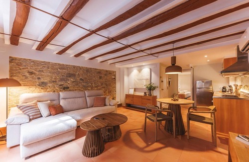 Barri Vell Apartment | Calderers Cavall - Apartment Girona | Bravissimo