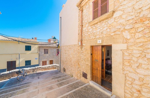 Pollensa House | CALVARI - Chalet with terrace in Pollença. Free WiFi