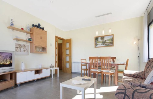 Vidreres House | Camelia