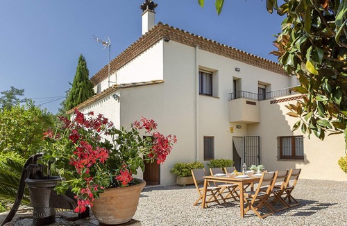Monells House | Can Cristus a Monells , Casa Rural con Encanto Ideal Para Familias