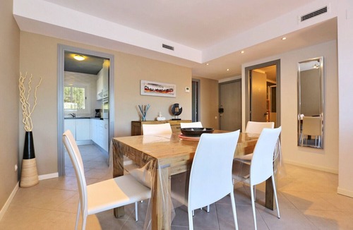Roses Town Center Apartment | CAN PARRAMON PISCINE TENNIS ROSES