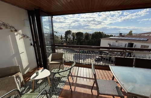 Roses Town Center Apartment | CAN PARRAMON PISCINE TENNIS ROSES