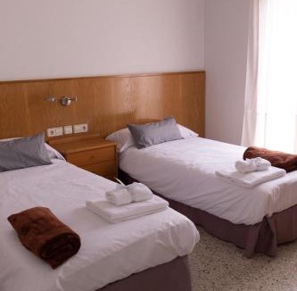 Banyoles House | Can Patllari