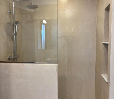 Campllong House | Can Pou, charming village house in Girona