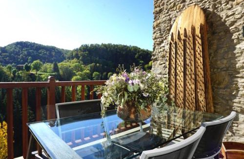 Rupit I Pruit House | CAN REXACH
