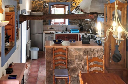 Sant Miquel de Balasant Villa | Can Torrent Fondo, Villa Vacacional al Norte de la Isla