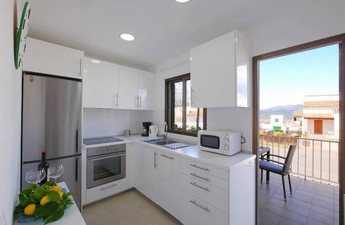 es Bacares Ski Chalet | Can Xim 080 fantastic house close to the beach, with terrace, garden, barbecue and WiFi.