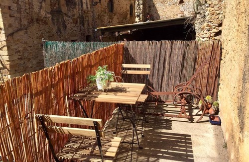 Pals House | Can Zoilo, in the heart of the medieval center of Pals. WIFI and Air Ac. FREE.